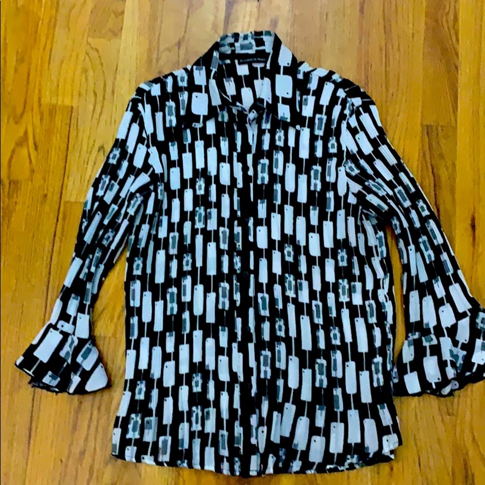 Women’s Essentials by Milano blouse New Sz.M